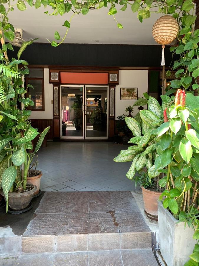 Revolution Hostel Chiang Mai Extérieur photo